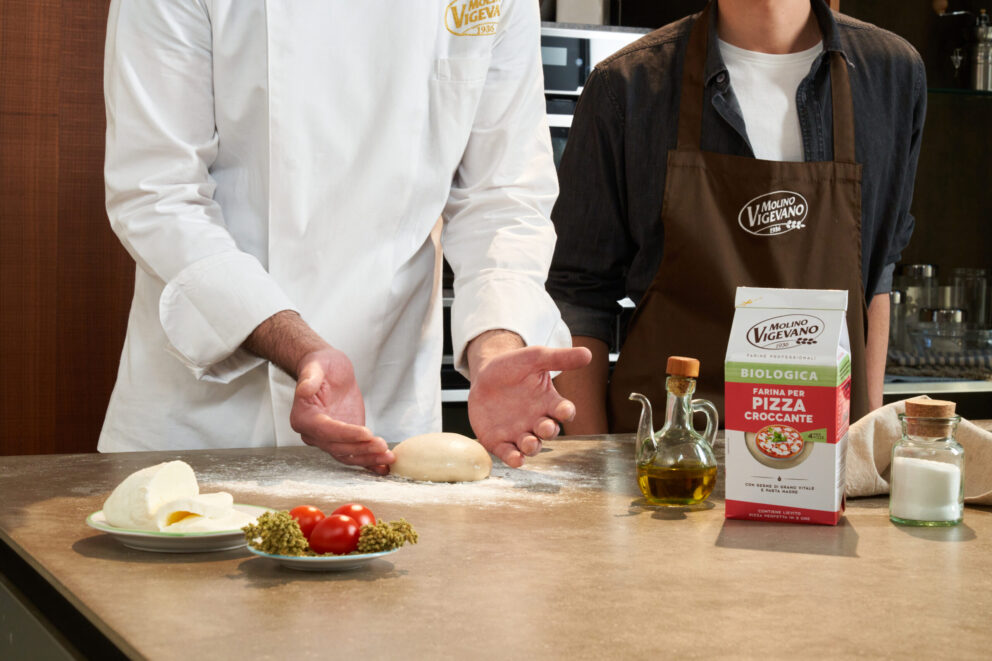 Molino Vigevano_Utilizzo_Pizza Croccante scaled 1