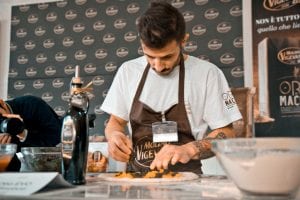Il momento in cui Cosima prepara la sua pizza